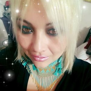 Meet your Posher, Lorena